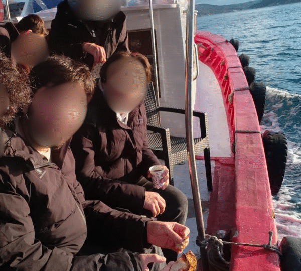 İstanbul Boğazında Öğrencilere Etkinlik